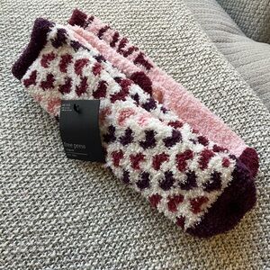 NWT Valentine’s Day Fuzzy Socks 2 pack
